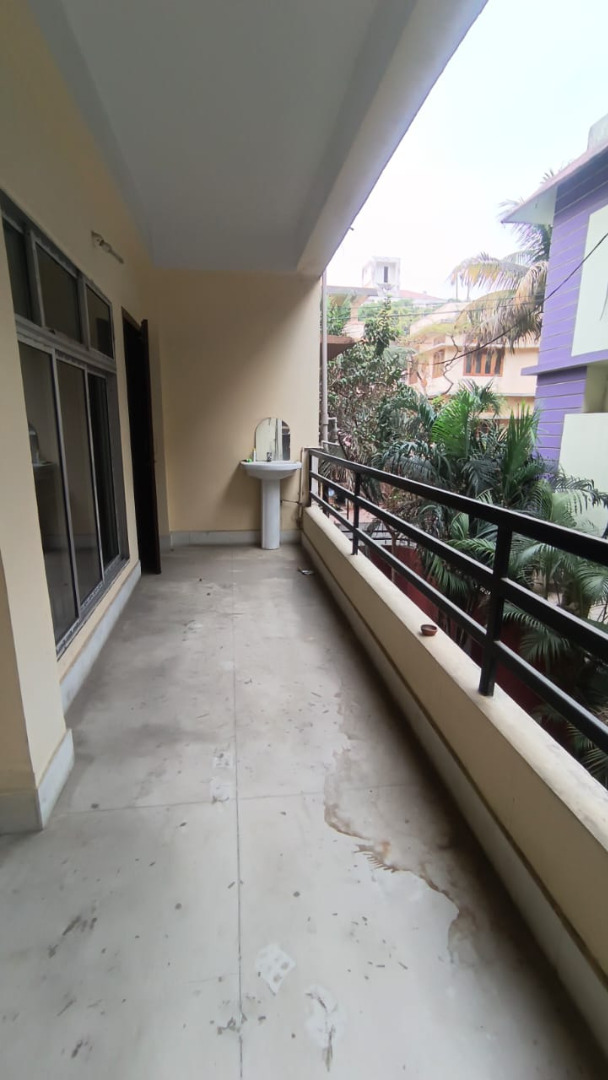 Unfurnished 3bhk in six mile, Juripar Path, Barbari Village, Guwahati, Assam, India for Rent